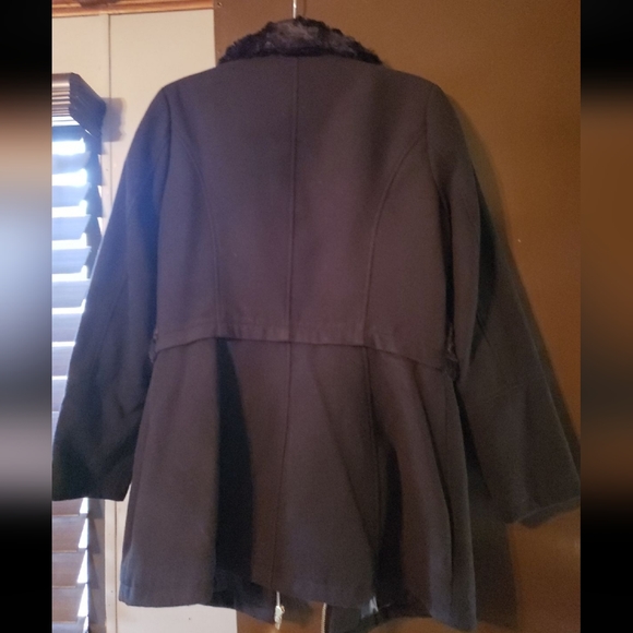 Thalia Sodi Fur Jacket - Picture 6 of 6